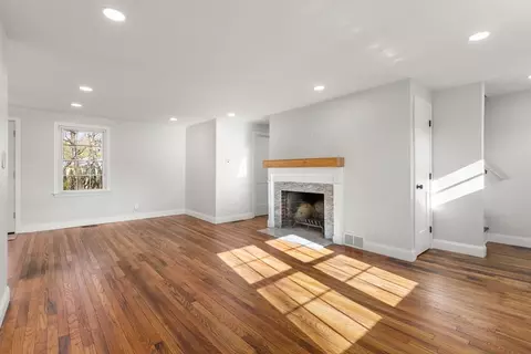 48 Beeler Ave, Chicopee, MA 01020 photo 12