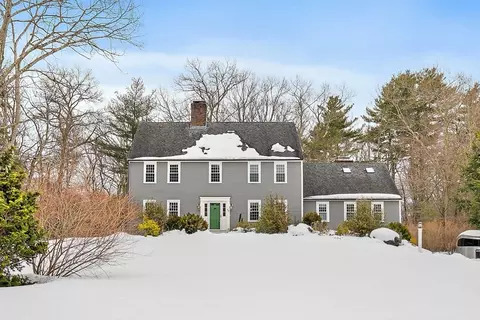 48 Chanticleer Rd, Sudbury, MA 01776