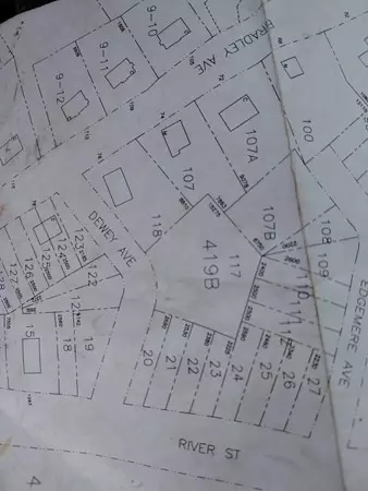 117 Dewey Ave, Haverhill, MA 01832