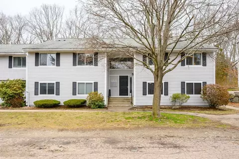 13 Beals Cove Rd #K, Hingham, MA 02043