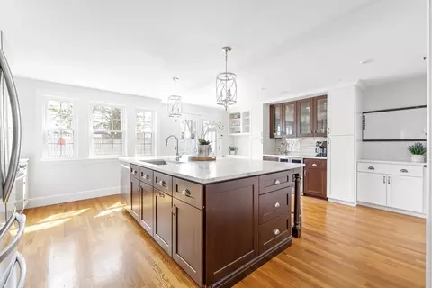 4 Greenough St, Needham, MA 02494 photo 2