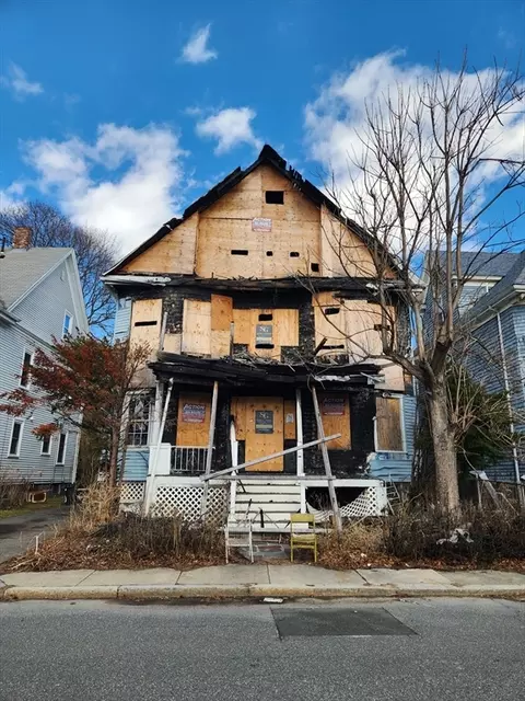 5 Weyanoke St, Boston, MA 02124