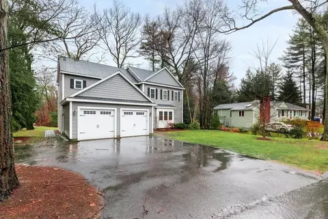 115 Forest St, Reading, MA 01867 photo 3