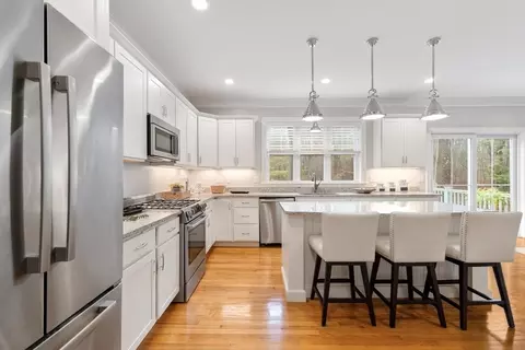 115 Forest St, Reading, MA 01867 photo 17