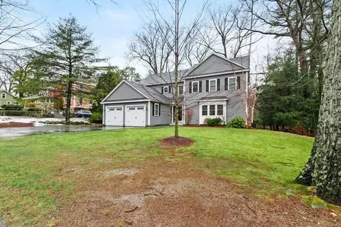 115 Forest St, Reading, MA 01867