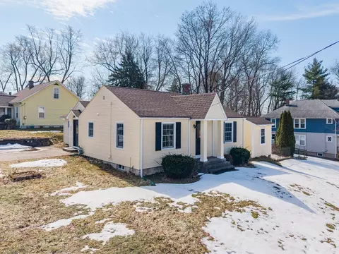 48 Fairview St Aka 15 Shaw St, East Longmeadow, MA 01028