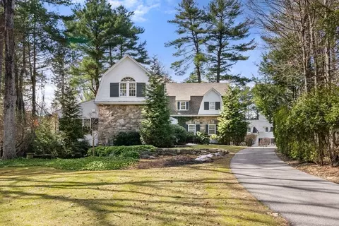 25 Longmeadow Rd, Wellesley, MA 02482