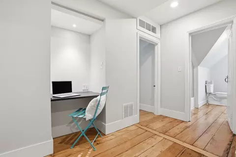 Entry Way - 190 South St #B, Hingham, MA 02043 photo 2 of 2