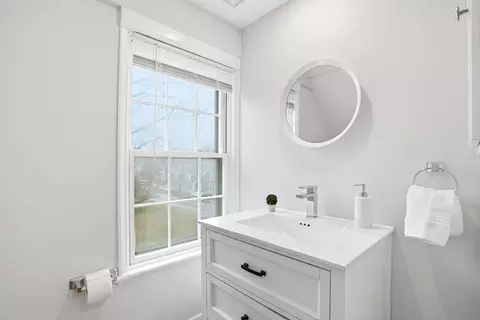 Bath - 190 South St #B, Hingham, MA 02043 photo 1 of 2