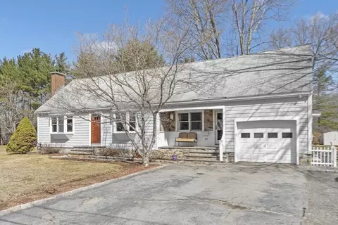17 Drexel Dr, Chelmsford, MA 01863