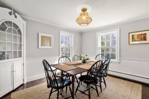 2 Cavanagh Rd, Wellesley, MA 02481 photo 4