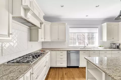 27 Garrison Rd, Wellesley, MA 02482 photo 12