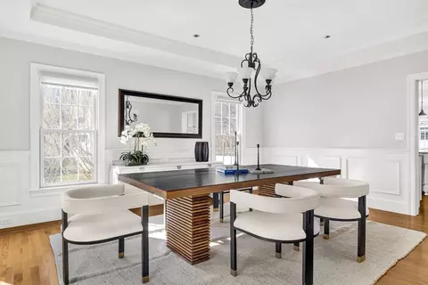 27 Garrison Rd, Wellesley, MA 02482 photo 4