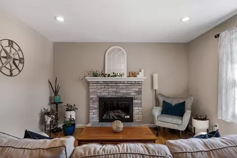 Living - 21 Potter Rd, Framingham, MA 01701 photo 1 of 3