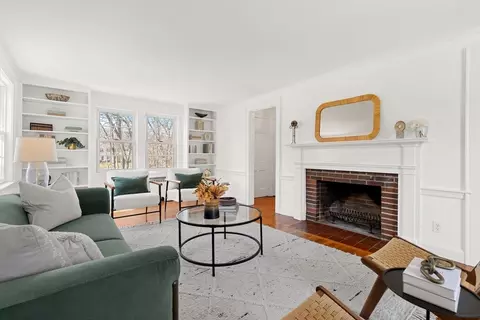 Living - 424 Washington St, Canton, MA 02021 photo 2 of 5