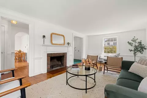 Living - 424 Washington St, Canton, MA 02021 photo 4 of 5