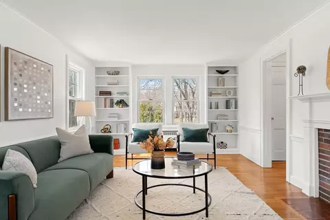 424 Washington St, Canton, MA 02021