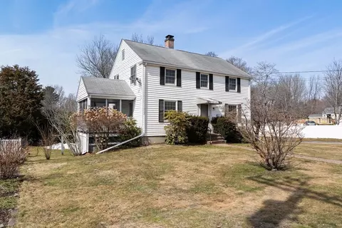 Exterior - 424 Washington St, Canton, MA 02021 photo 5 of 6
