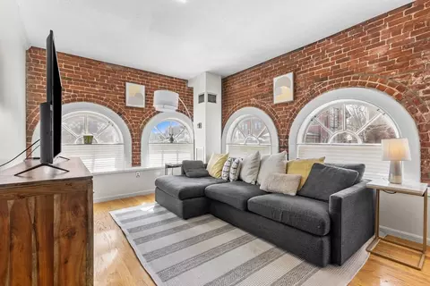 106 13th St #202, Boston, MA 02129