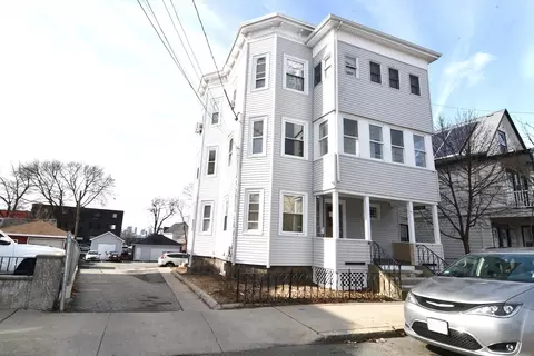 121 Cottage St, Everett, MA 02149