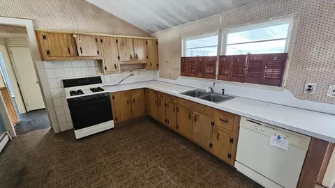 49 Corcoran, Springfield, MA 01118 photo 6