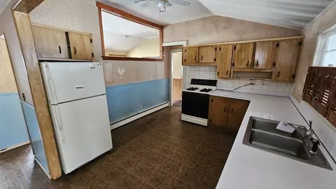 49 Corcoran, Springfield, MA 01118 photo 4