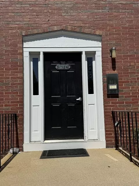 267 Neck St #C12, Weymouth, MA 02191