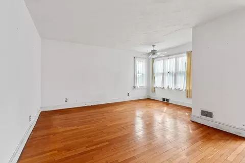 925 Worcester St, Wellesley, MA 02482 photo 3