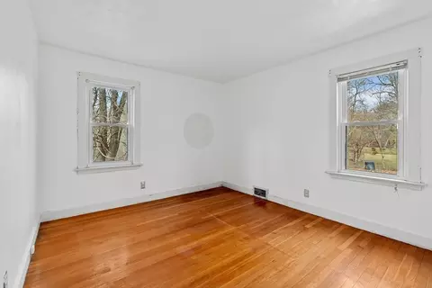925 Worcester St, Wellesley, MA 02482 photo 11