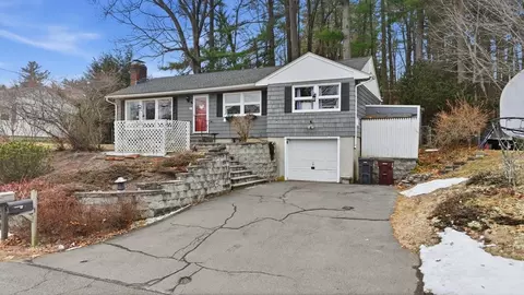 11 Laurel Ter, Westfield, MA 01085
