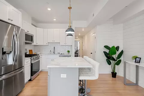 138 Centre St #3, Boston, MA 02124