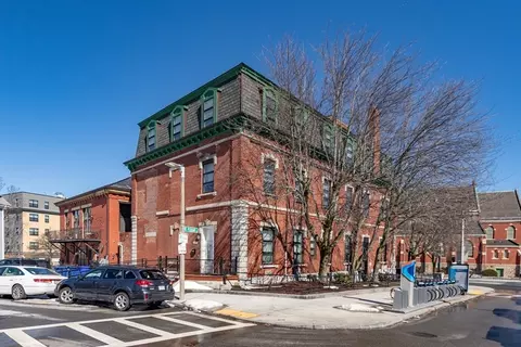 409 Dudley St, Boston, MA 02119