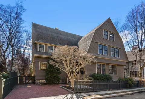 3 Berkeley Pl, Cambridge, MA 02138