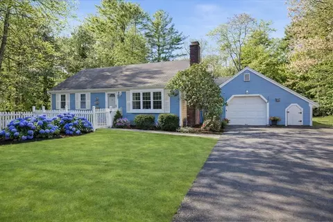 65 Black Oak Rd, Marstons Mills, MA 02648