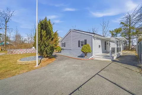 37 Frances St, Brockton, MA 02301