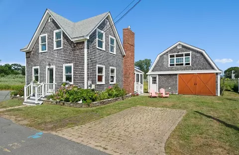 98 Cherry St, Marshfield, MA 02050