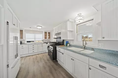 98 Cherry St, Marshfield, MA 02050 photo 7