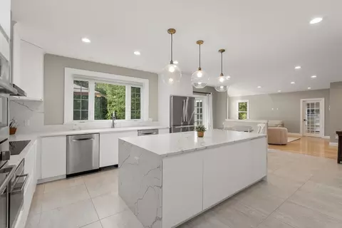 21 Cedar Springs Ln, Needham, MA 02492 photo 5