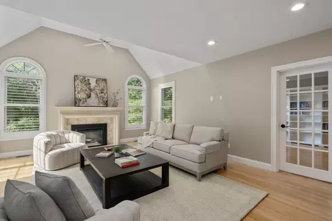 21 Cedar Springs Ln, Needham, MA 02492 photo 9