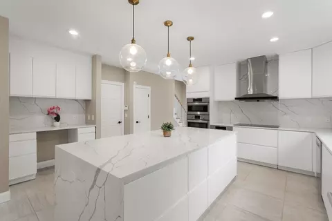 21 Cedar Springs Ln, Needham, MA 02492 photo 3