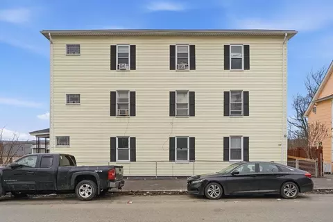 154 Perry Ave, Worcester, MA 01610