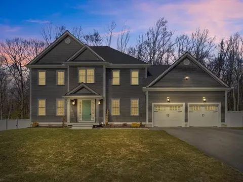 8 Clearview St, Grafton, MA 01519