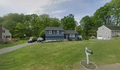 34 Pebble Path Ln, West Springfield, MA 01089