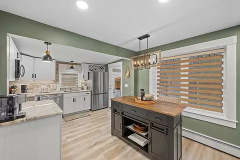Kitchen - 7 Nipmuck, Webster, MA 01570 photo 2 of 4
