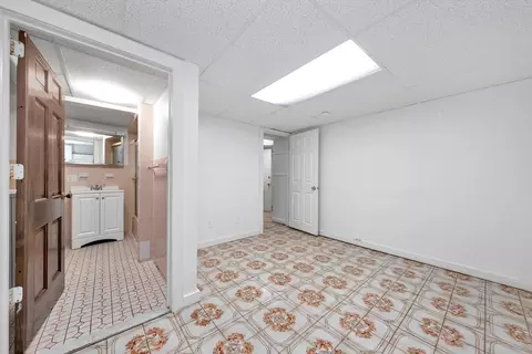 Bedroom - 120 Washington St, Gloucester, MA 01930 photo 5 of 10