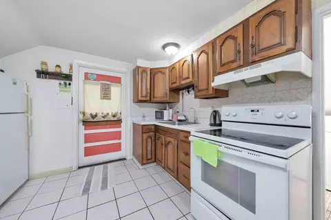 Kitchen - 120 Washington St, Gloucester, MA 01930 photo 8 of 9