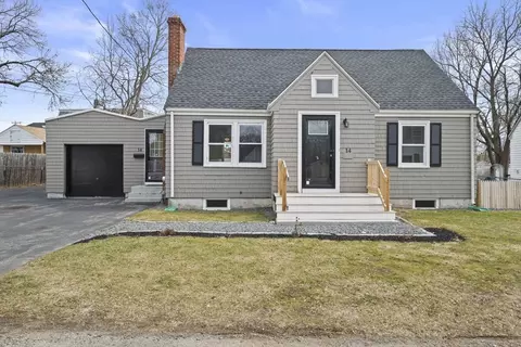 14 Crescent Rd, Weymouth, MA 02191