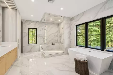 Bath - 68 Locust Ln, Needham, MA 02492 photo 3 of 5
