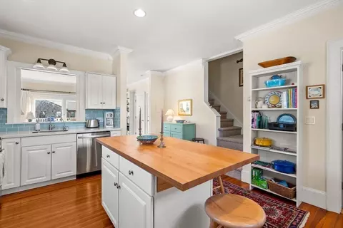 Kitchen - 60 Gregory #3, Marblehead, MA 01945 photo 5 of 6