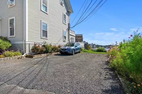 Exterior - 60 Gregory #3, Marblehead, MA 01945 photo 6 of 11